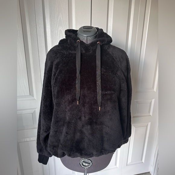 New black teddy bear hoodie - Picture 1 of 7